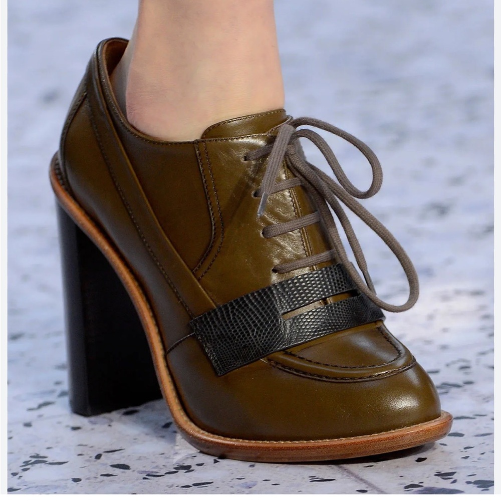 CHLOE HEELED LACE UP LEATHER OXFORDS